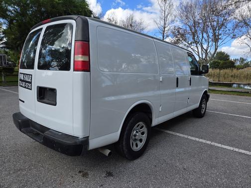 2010 Chevrolet Express 1500 Base