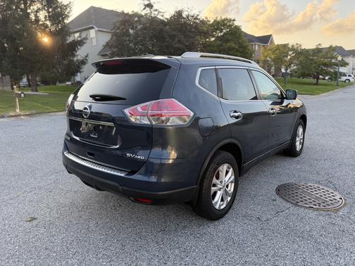 2016 Nissan Rogue SV