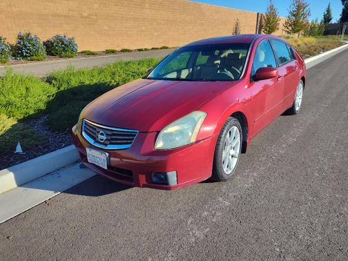 Red 2007 Nissan Maxima SE