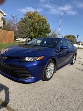 Blue 2018 Toyota Camry LE