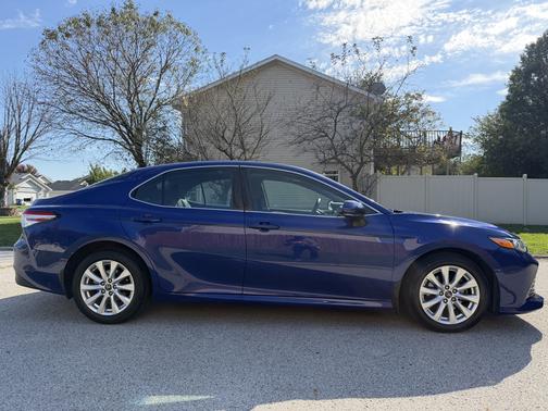 Blue 2018 Toyota Camry LE