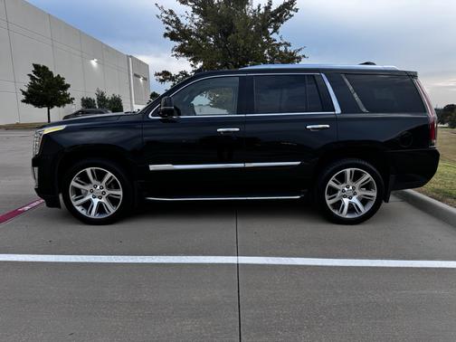 2015 Cadillac Escalade Luxury