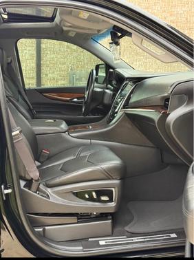 2015 Cadillac Escalade Luxury