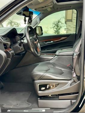 2015 Cadillac Escalade Luxury