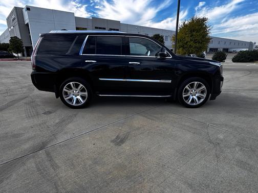 2015 Cadillac Escalade Luxury