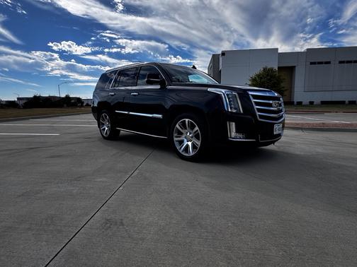 2015 Cadillac Escalade Luxury