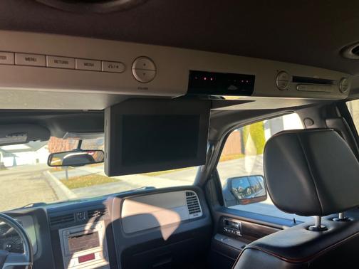 2007 Lincoln Navigator Base