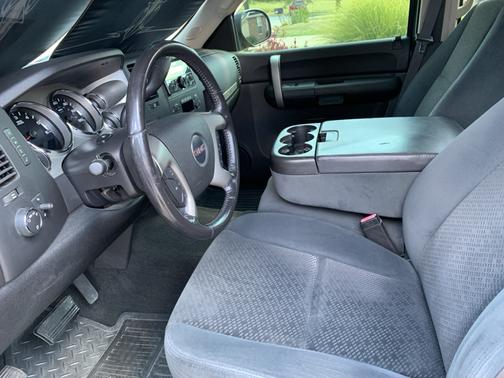 Gray 2007 GMC Sierra 1500 SLE1 Crew Cab