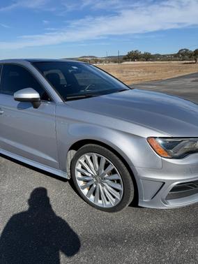 2016 Audi A3 e-tron 1.4T Premium