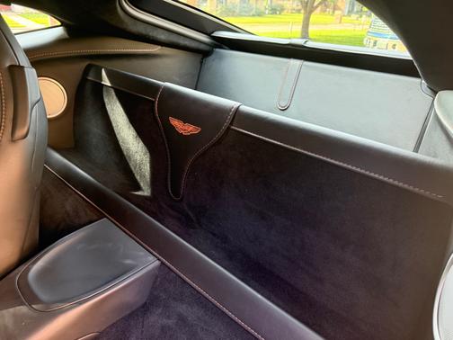 2020 Aston Martin Vantage Base