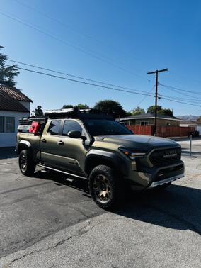 2024 Toyota Tacoma Hybrid Trailhunter