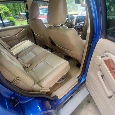 Blue 2010 Ford Explorer Eddie Bauer