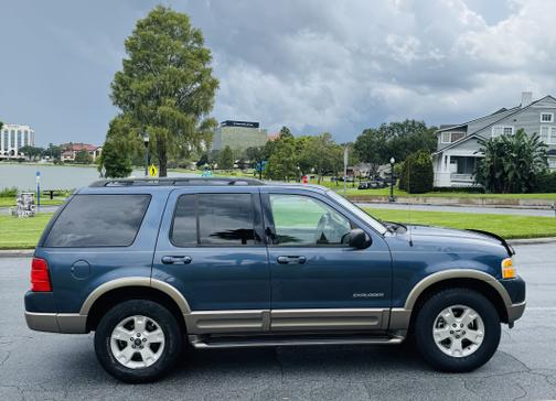 2004 Ford Explorer Eddie Bauer