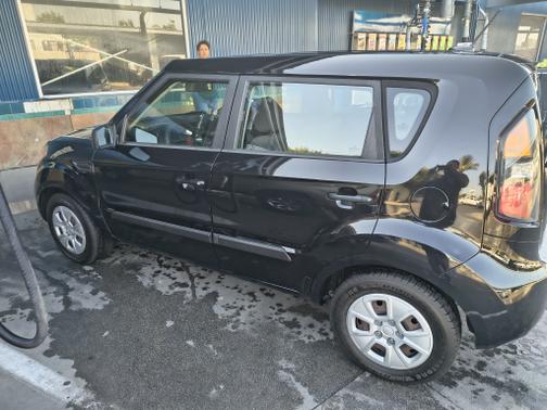 Black 2011 Kia Soul Base