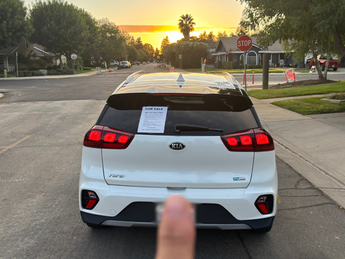 2021 Kia Niro Plug-In Hybrid LXS