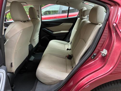 Red 2018 Subaru Impreza 2.0i
