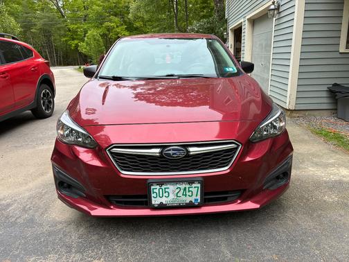 Red 2018 Subaru Impreza 2.0i