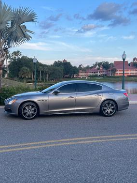 Gray 2017 Maserati Quattroporte S GranLusso