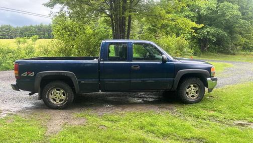 Blue 2000 GMC Sierra 1500 SL Extended Cab