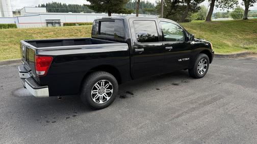 Black 2010 Nissan Titan XE