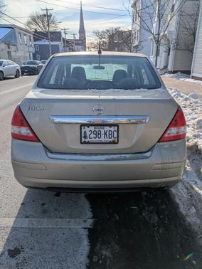 2009 Nissan Versa 1.8 S