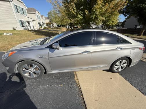 2012 Hyundai SONATA Hybrid Base