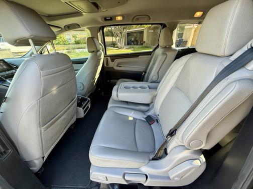 Gray 2019 Honda Odyssey Elite