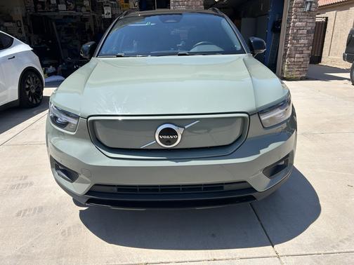 Green 2022 Volvo XC40 Recharge Pure Electric P8 Twin Ultimate