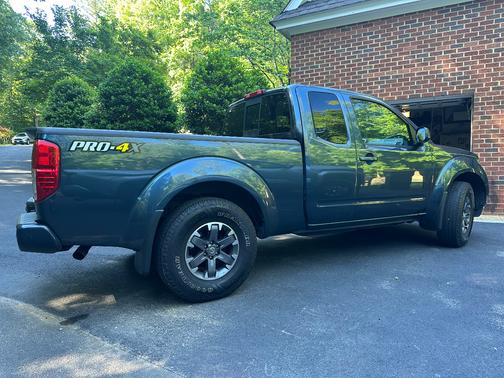 Blue 2014 Nissan Frontier Pro-4X