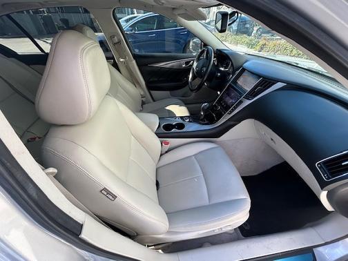 2017 INFINITI Q50 3.0t Signature Edition