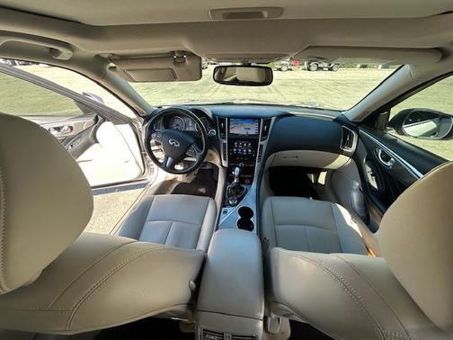 2017 INFINITI Q50 3.0t Signature Edition