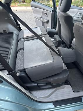 2015 Toyota Prius v Four