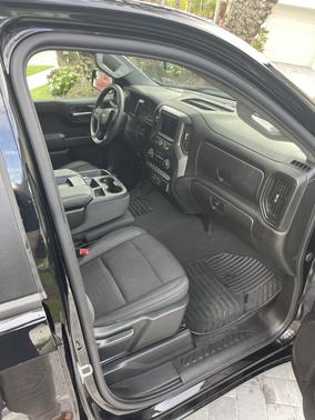 Black 2022 Chevrolet Silverado 1500 Custom