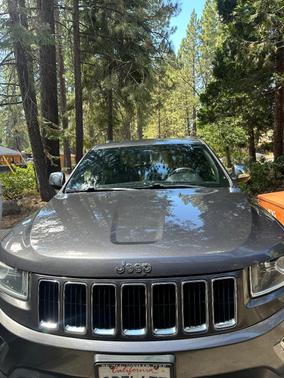 Gray 2016 Jeep Grand Cherokee Laredo