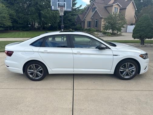 2021 Volkswagen Jetta 1.4T R-Line
