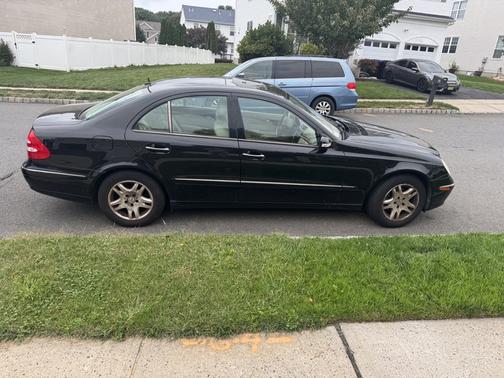 2005 Mercedes-Benz E-Class E320 4MATIC