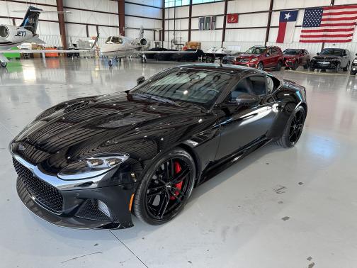 2023 Aston Martin DBS Base