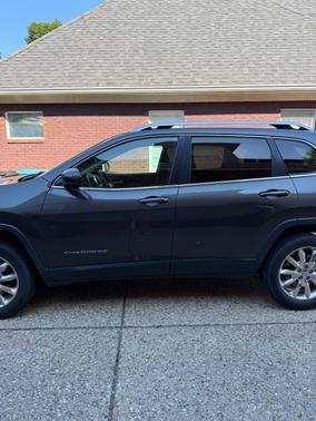 Gray 2014 Jeep Cherokee Limited