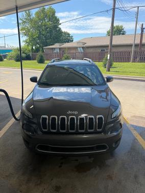 Gray 2014 Jeep Cherokee Limited