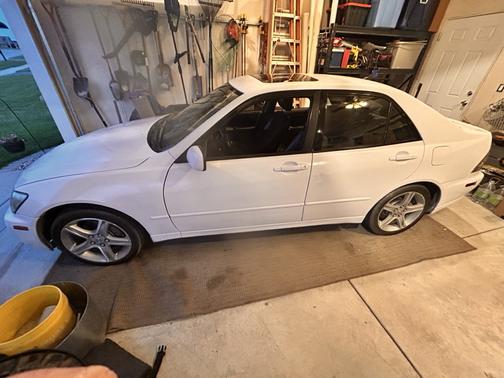 2001 Lexus IS 300 Base