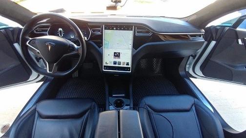2015 Tesla Model S P90D