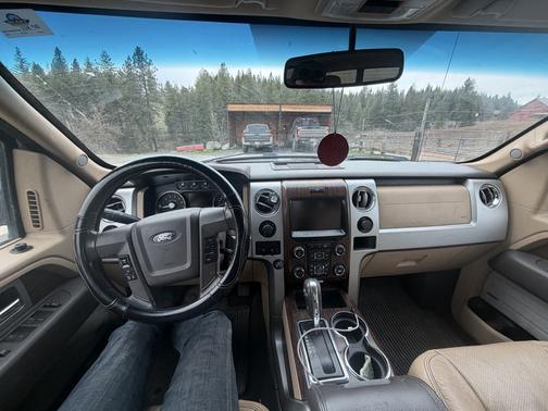 White 2013 Ford F-150 Lariat