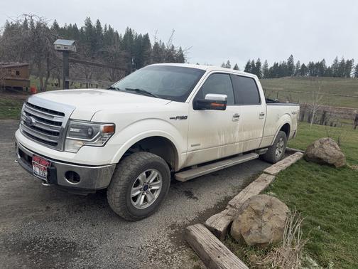 White 2013 Ford F-150 Lariat