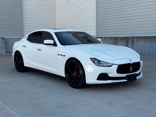 White 2016 Maserati Ghibli S Q4