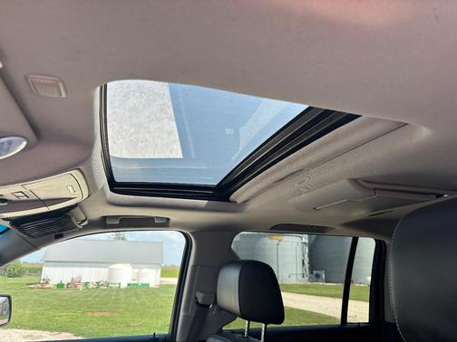 White 2015 Chevrolet Suburban 1500 LTZ