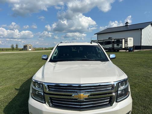 White 2015 Chevrolet Suburban 1500 LTZ