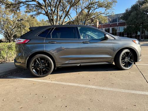 2020 Ford Edge ST