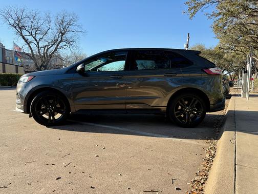 2020 Ford Edge ST