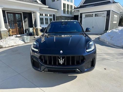 Blue 2023 Maserati Grecale Modena