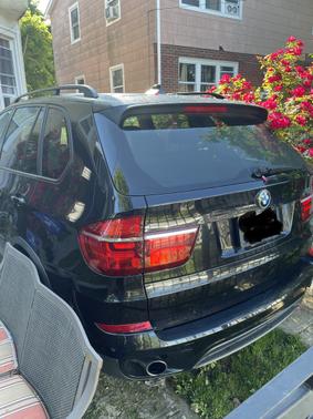 Photo 2 of 5 of 2011 BMW X5 xDrive35i